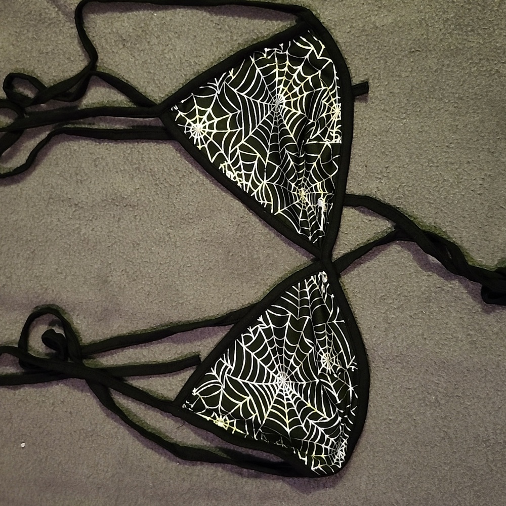💙SPIDER WEB FESTIVAL OUTFIT SIZE LARGE - Picture 4 of 7